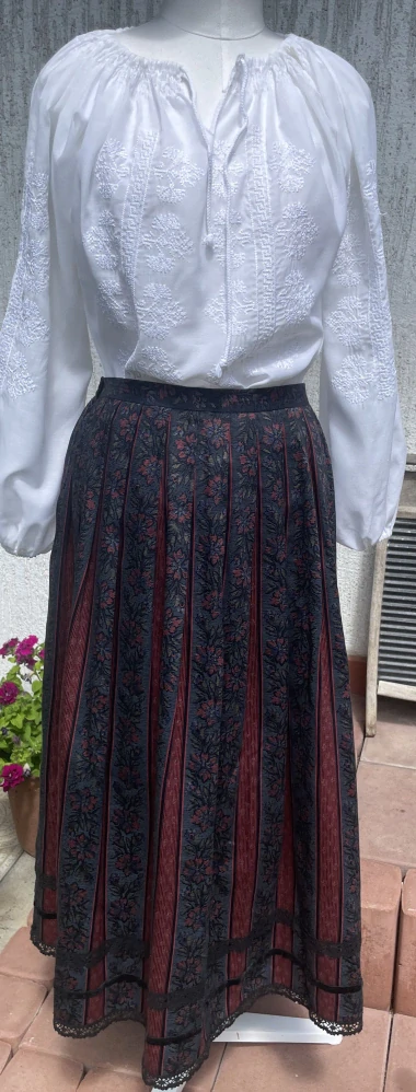 Dámská sukně v dobovém selském stylu vel. 36/38