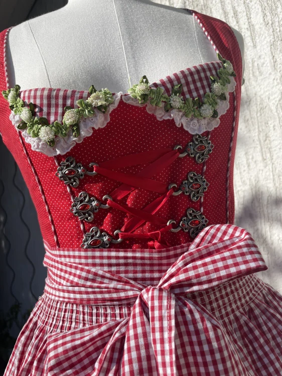 Dámské dirndl šaty selský styl Oktoberfest vel. XS
