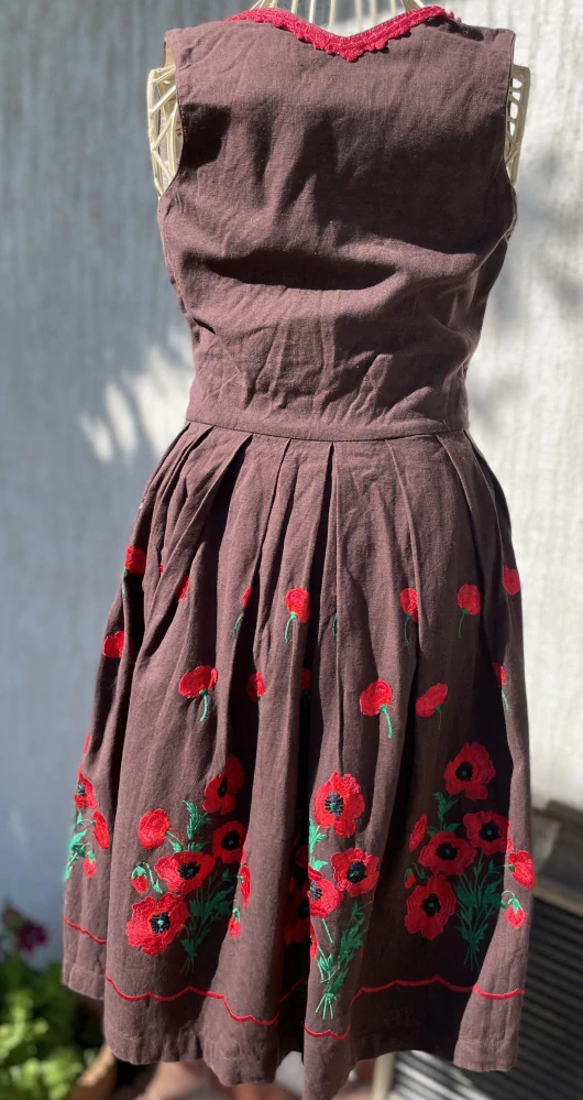 Dámské dirndl šaty vel. XS