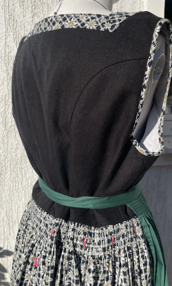 Dámské šaty v dirndl, selském, county stylu vel. 42/44