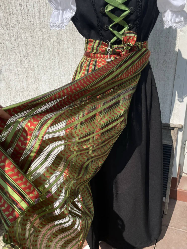 Dámské dirndl šaty selský styl vel. 42