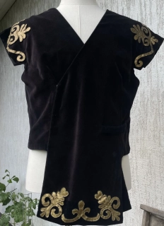 Karnevalový divadelný kostým vesta PRINC, ŠLECHTIC vel. M/L